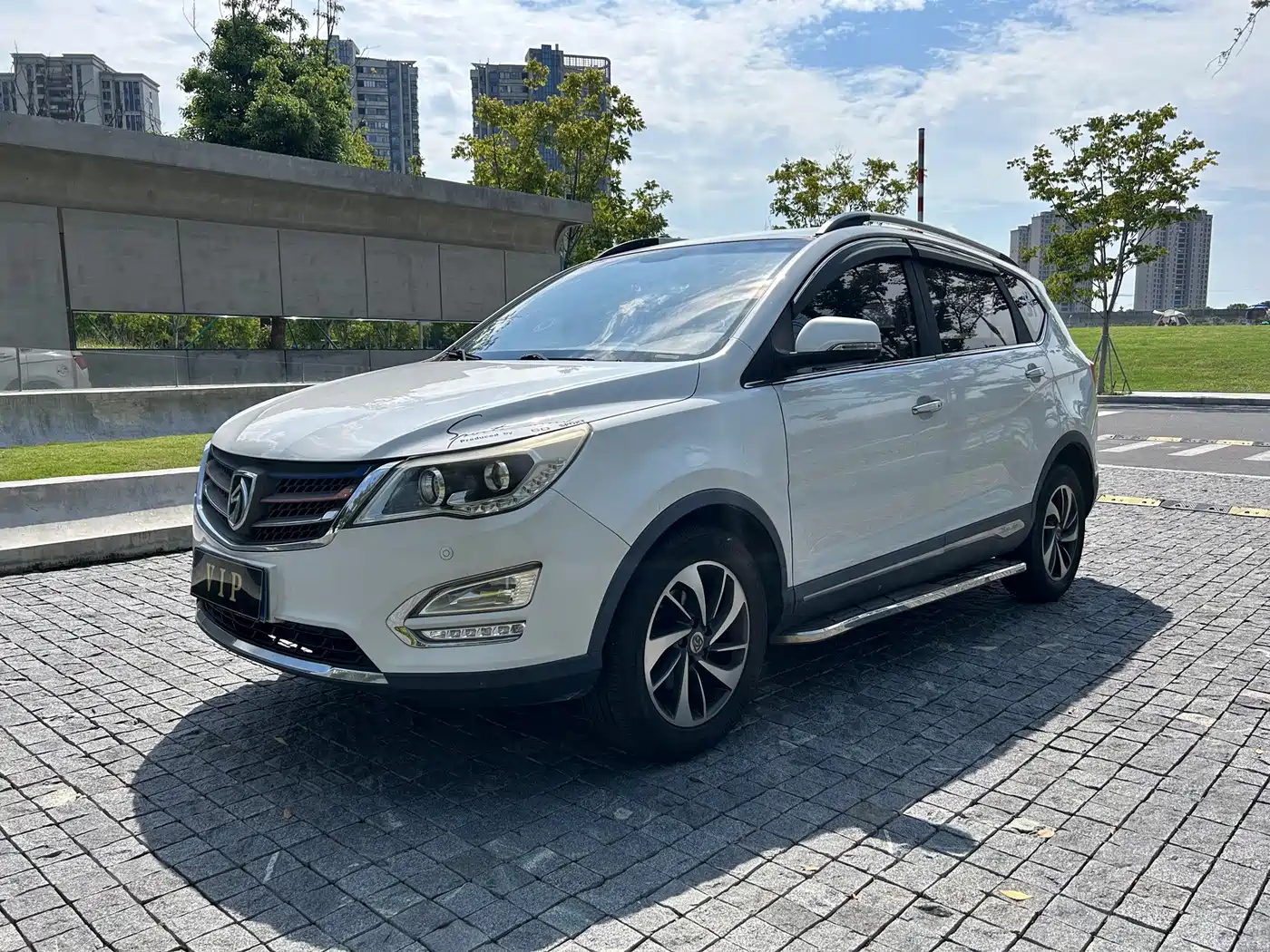 Фото 1 - Baojun 560