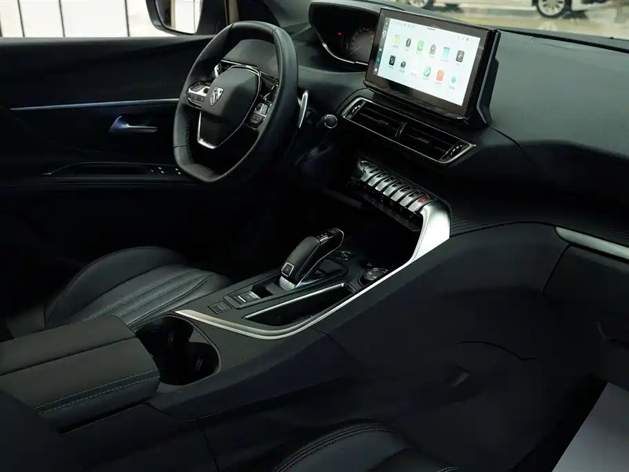 صورة 20 - Peugeot 5008