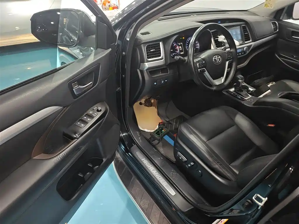 Toyota Highlander 2018 2.0T 4WD Luxury 7-seater China VI фото 16