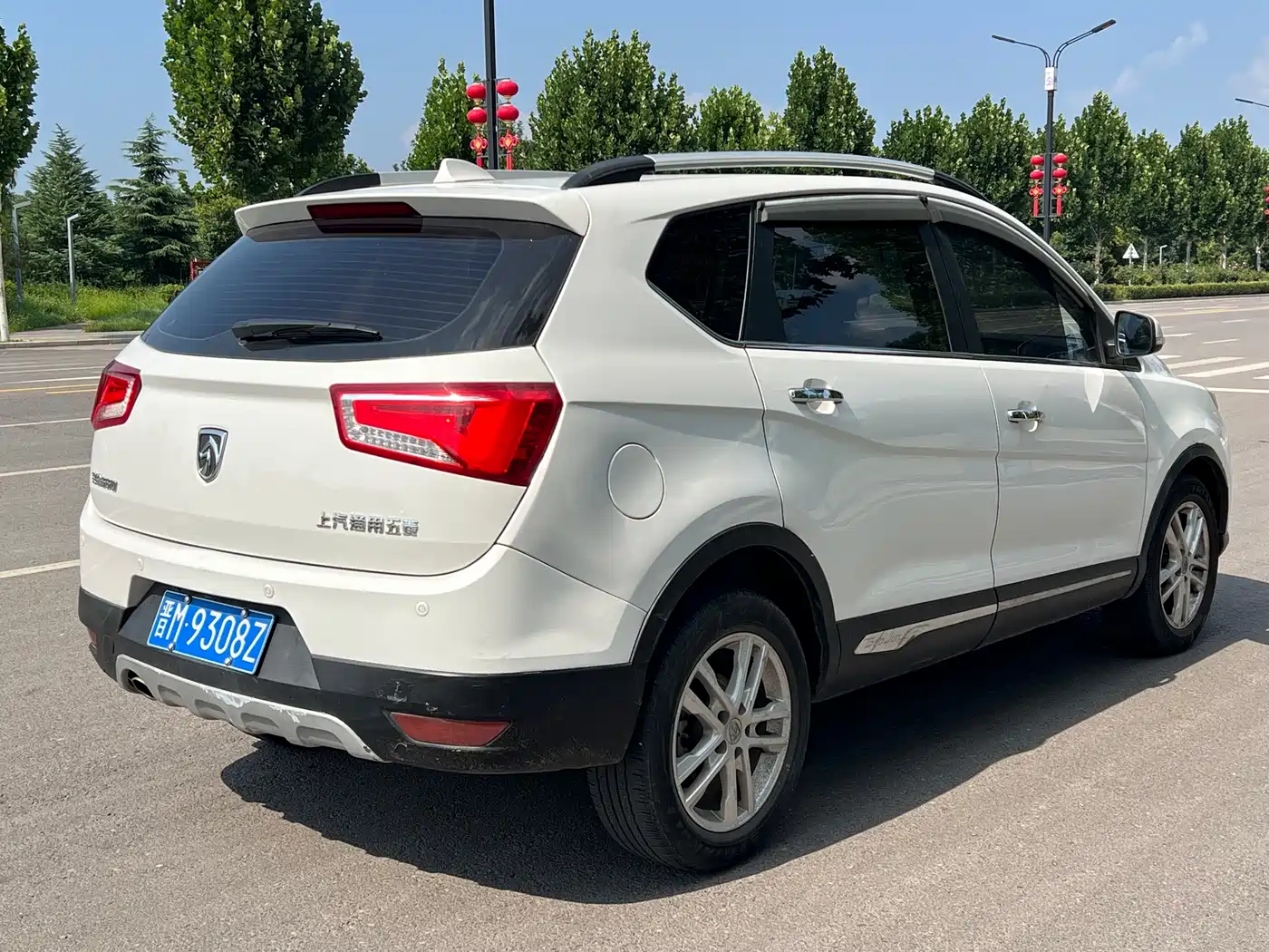 Baojun 560 2015 2015 1.8L Manual Elite