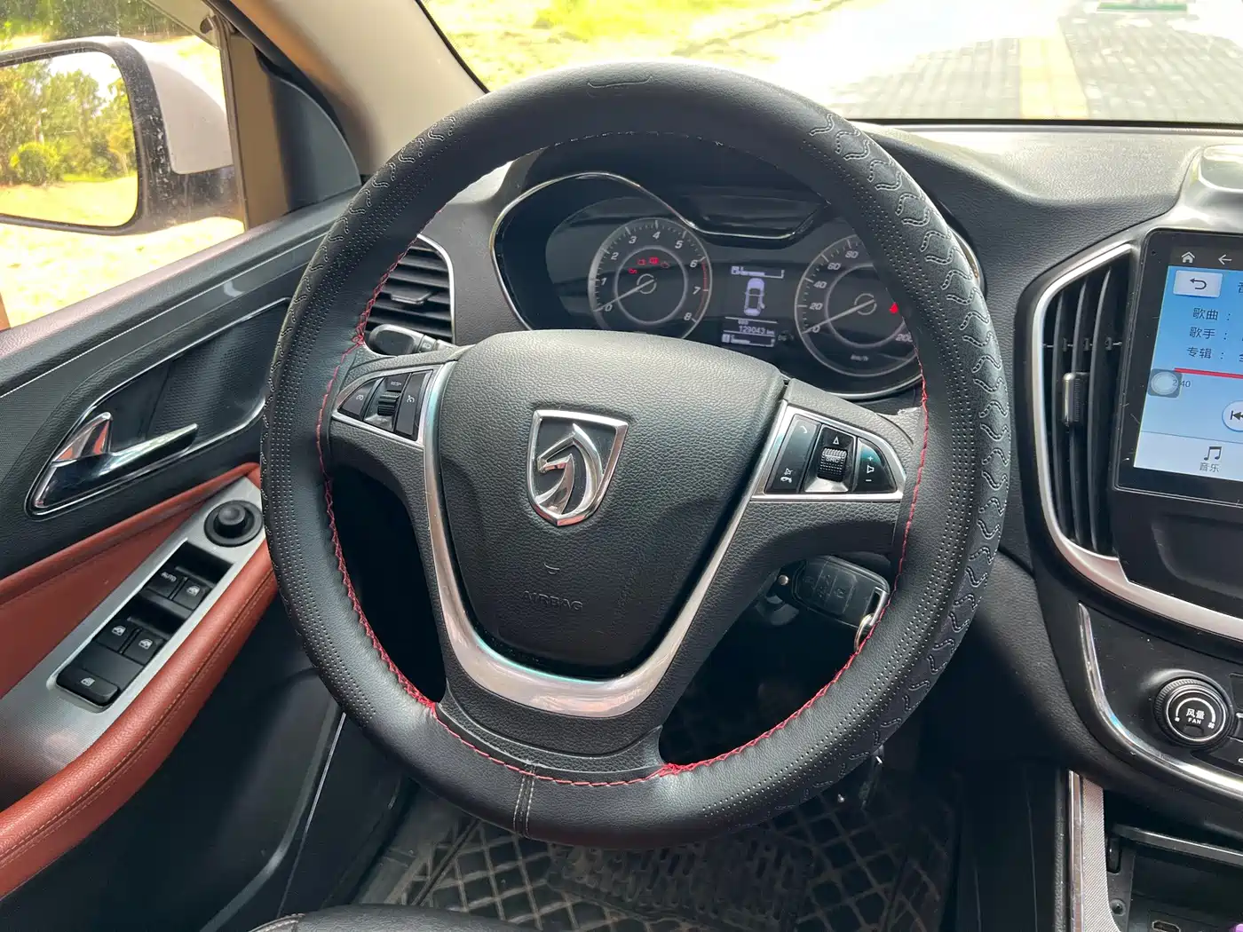 Baojun 560 2015 2015 1.8L Manual Elite