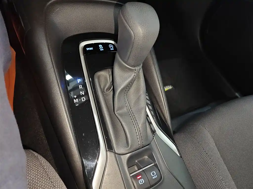 Toyota Levin 2021 185T CVT Luxury Edition фото 10