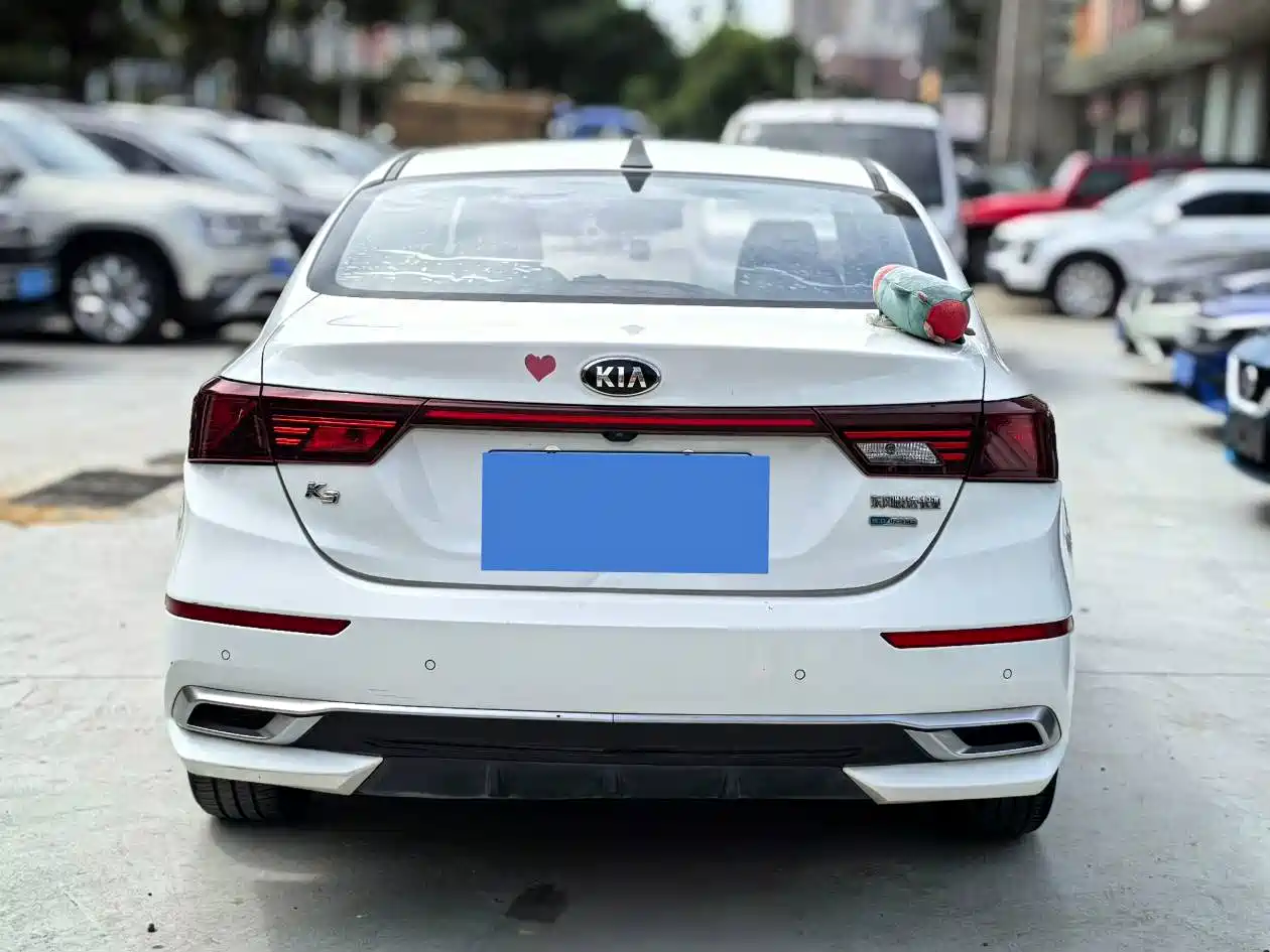 Фото 5 - Kia K3