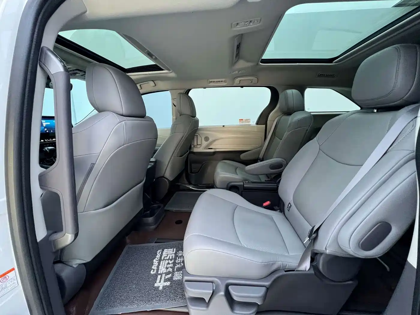 Toyota Granvia 2023 2023 2.5L Hybrid Prestige PLUS Edition