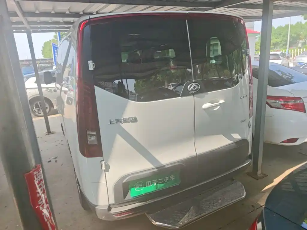 SAIC Maxus Xintu V70 2024 2023 Model 2.0T Elite Manual Short Wheelbase Low Roof 5/6 Seats (125Ps)