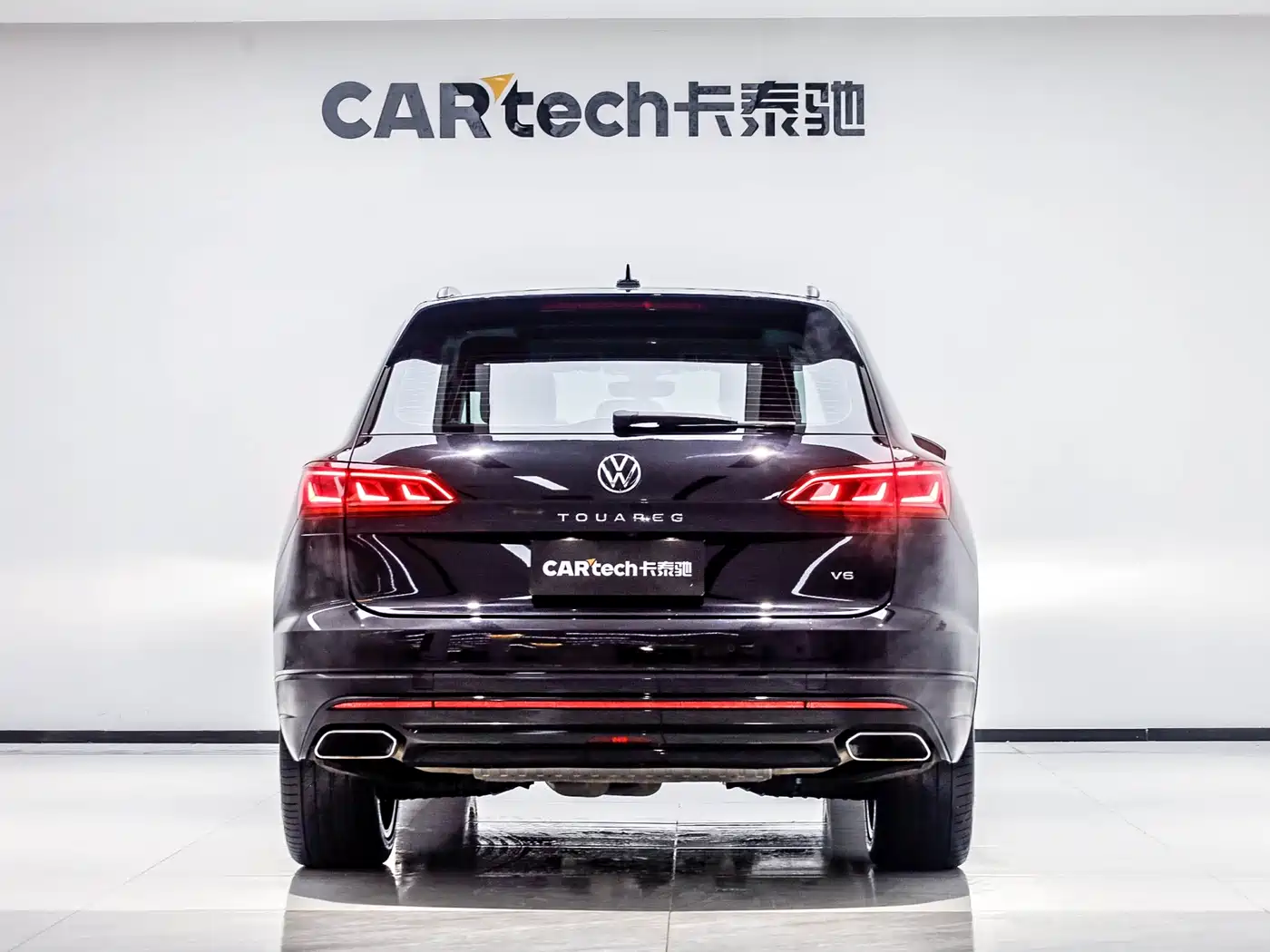 Volkswagen Touareg 2021 3.0TSI Sharp Edition with Gloss Black Sports Package фото 12