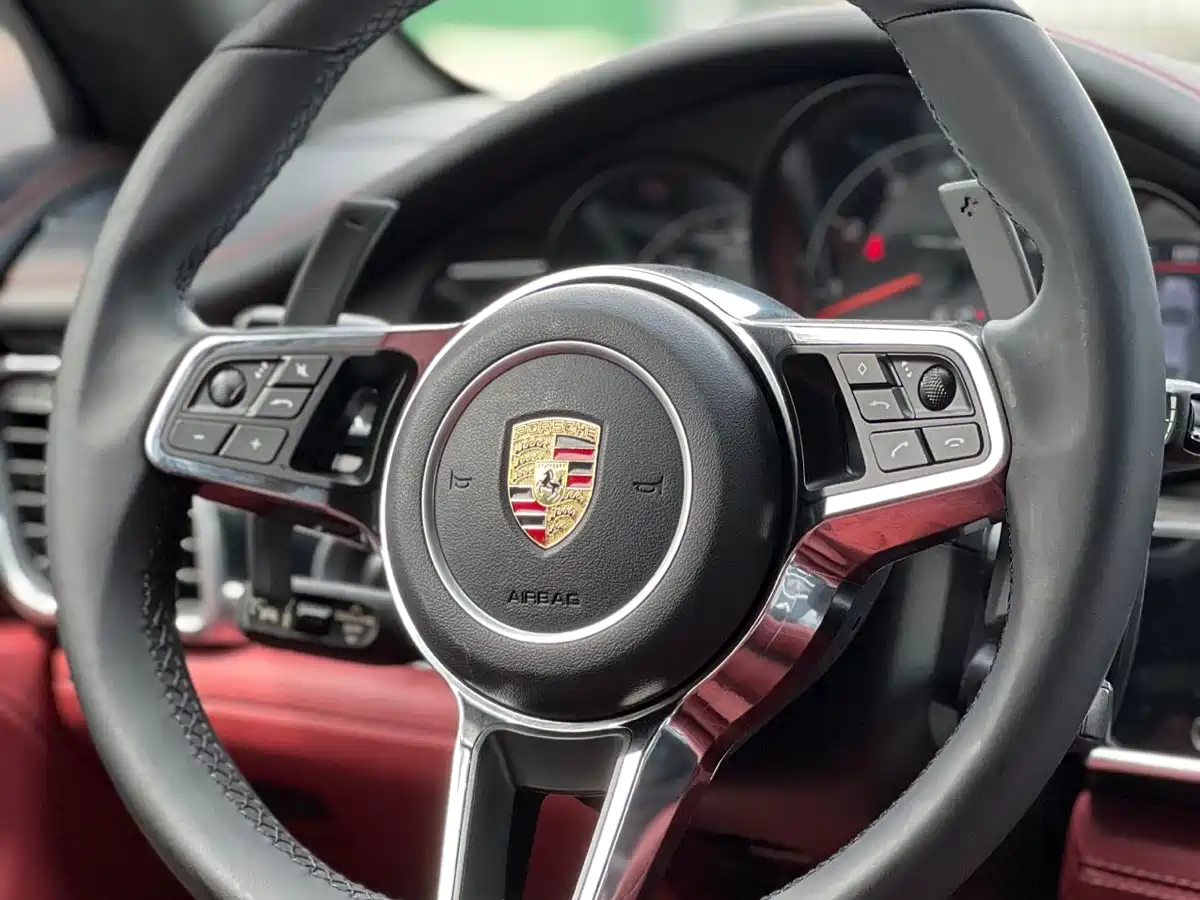 Porsche Panamera 2010 Panamera 4 3.6L фото 9