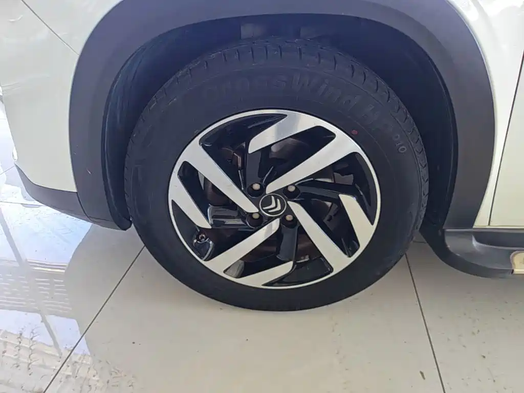 Фото 23 - Citroën C3-XR