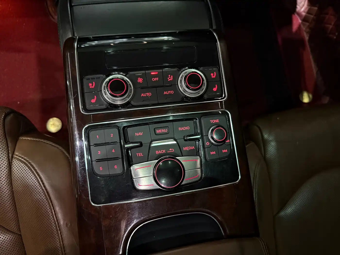 Audi A8 2013 A8L 45 TFSI quattro Luxury фото 10
