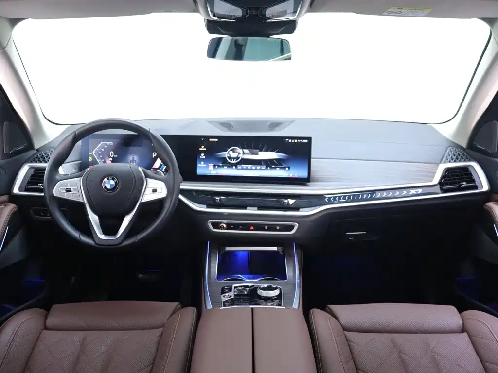 BMW X7 2024 2023 xDrive40i Leading Luxury Package