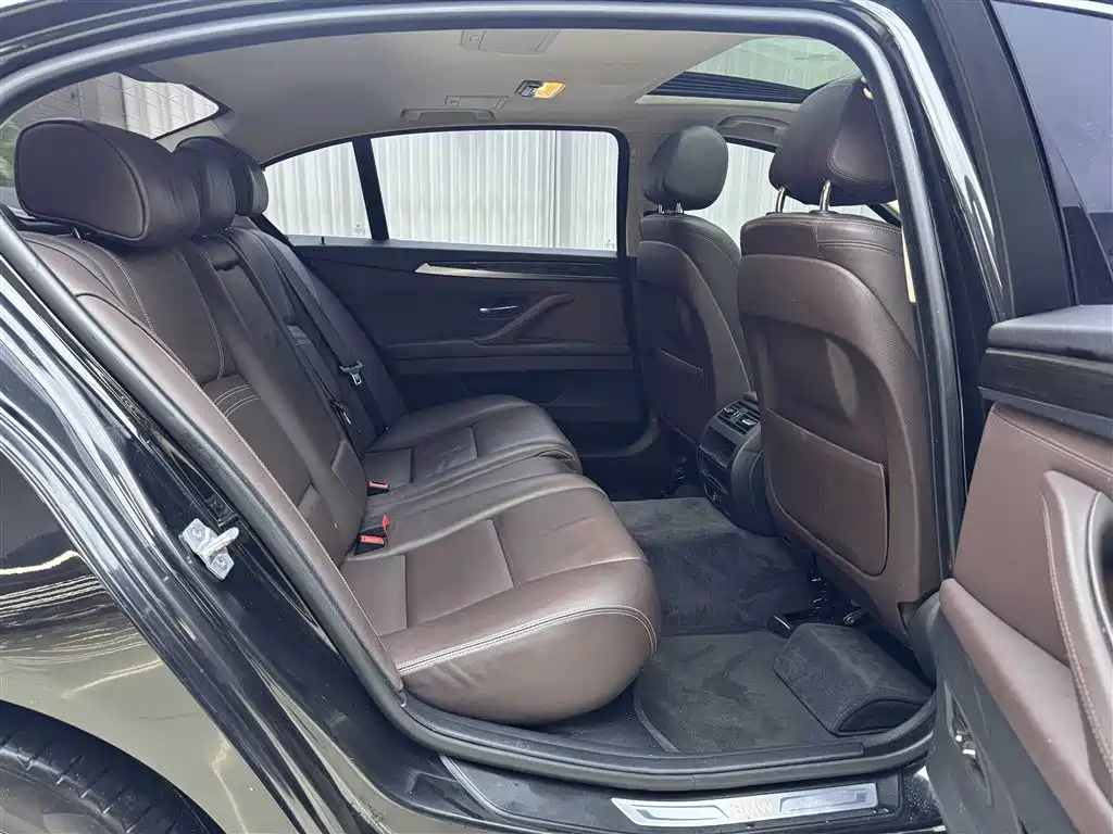BMW 5 Series 2014 525Li Luxury Design Package фото 13