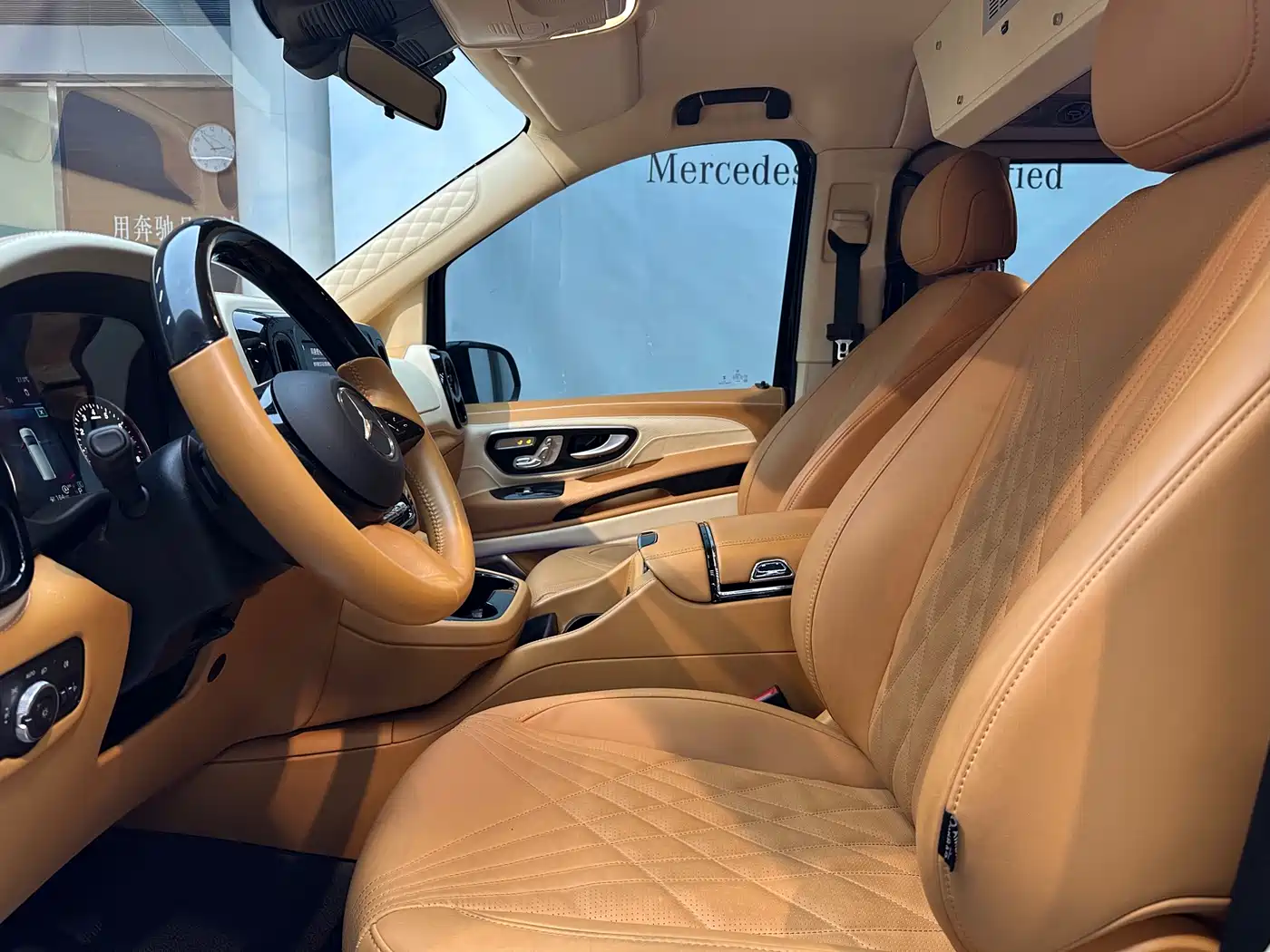 Mercedes-Benz Vito 2024 2.0T Elite Edition 7-Seater фото 16