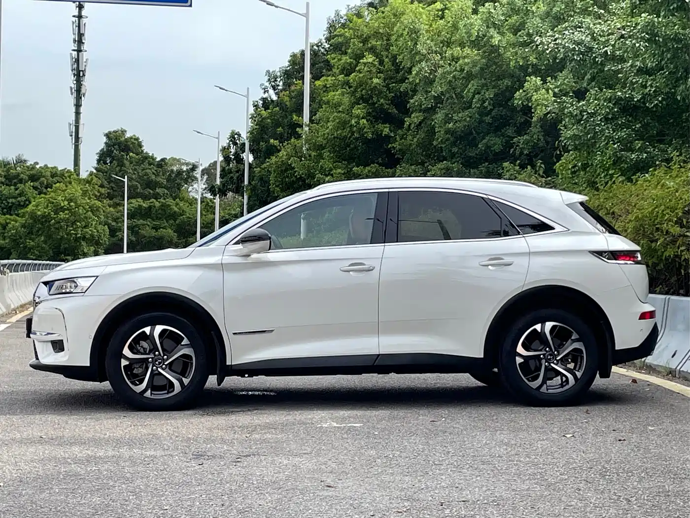 DS 7 2018 2018 45THP Rivoli Pioneer Edition
