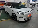 Фото 1 - XPeng X9
