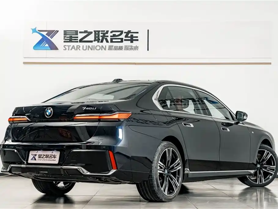 BMW 7 Series 2023 Model 740Li Leading M Sport Package фото 7