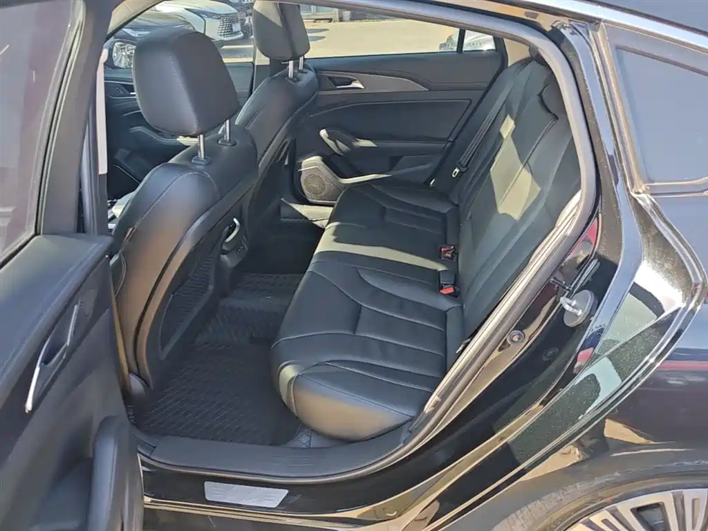 Hongqi H5 2022 Classic Facelift 1.8T Automatic Smart Connect Flag Rhythm Edition фото 17