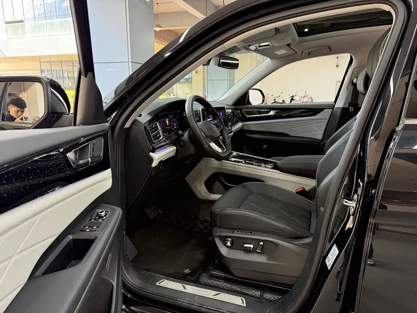 Volkswagen Teramont 2024 380TSI 4WD Prestige Luxury Edition фото 17