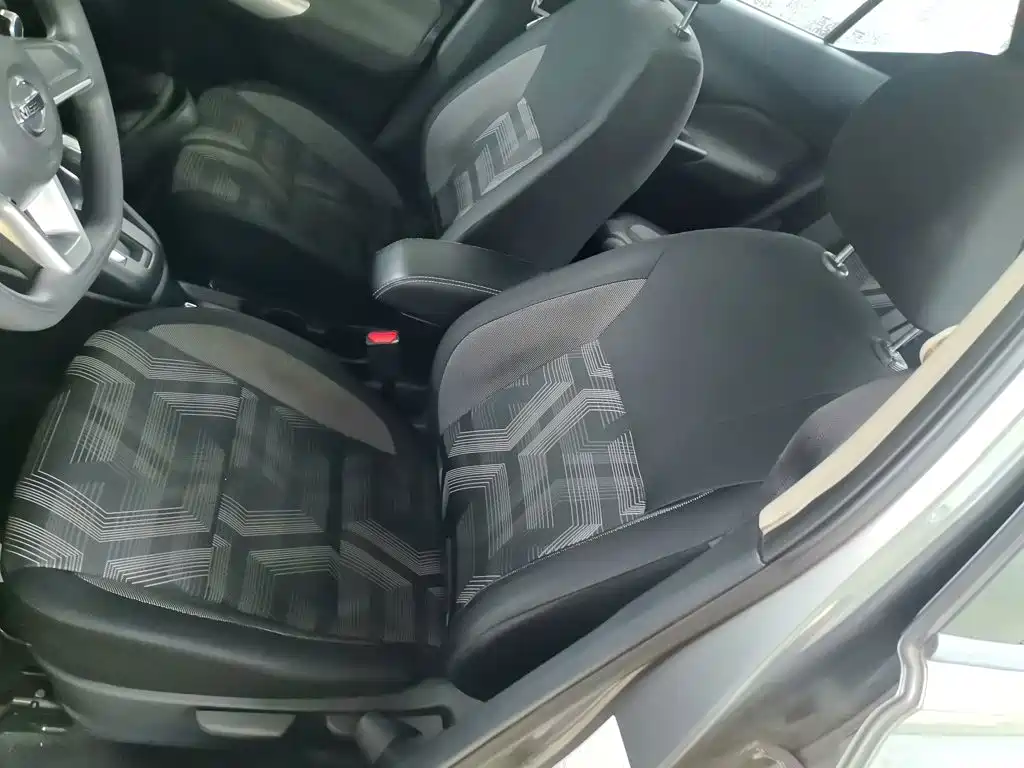 Nissan Kicks 2020 2021 1.5L XL CVT Cool Edition