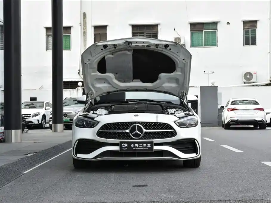 Фото 10 - Mercedes-Benz C-Class
