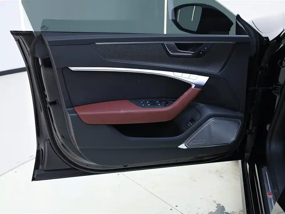 AUDI A7L