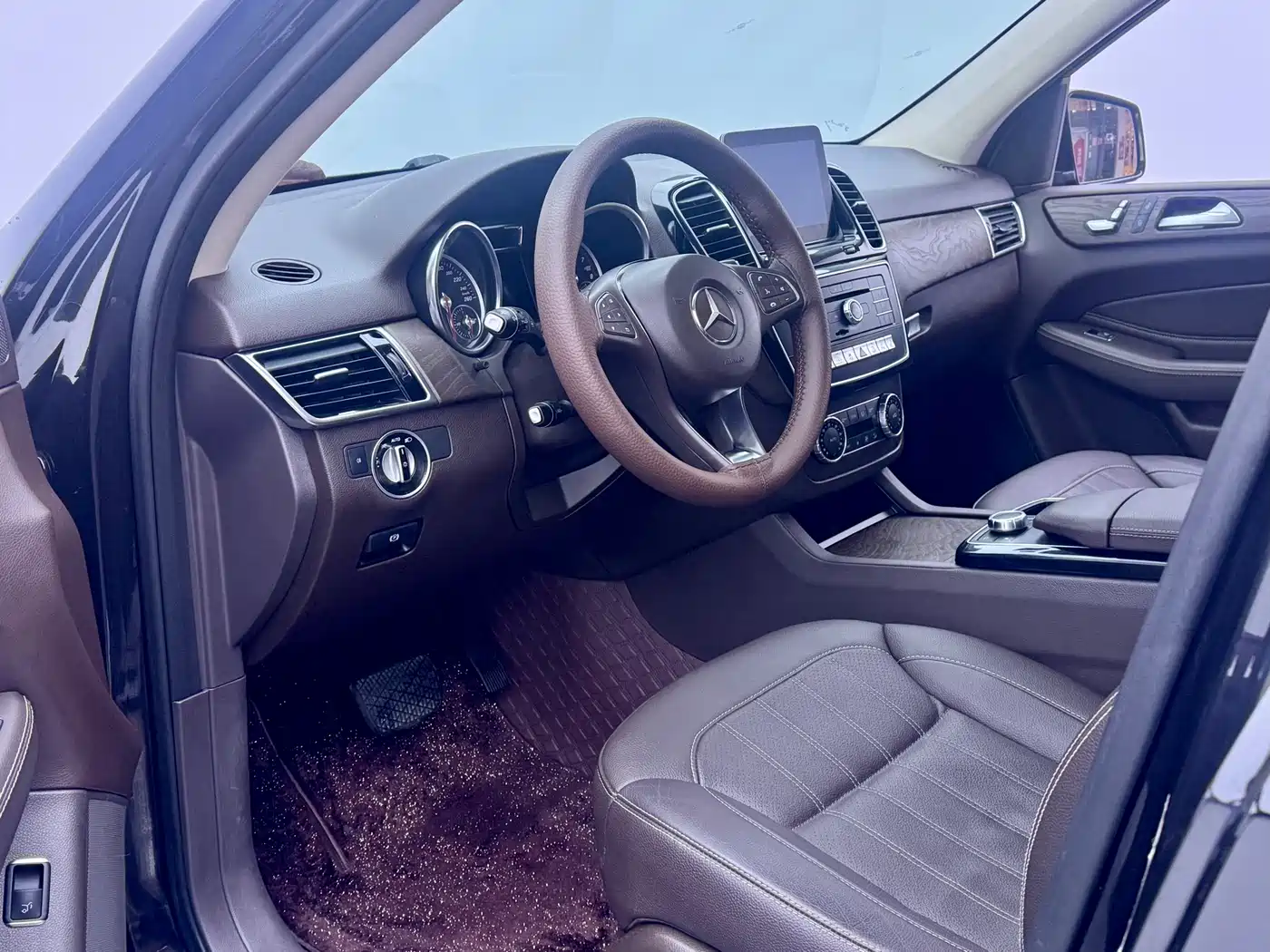 Mercedes-Benz GLE 2016 GLE 320 4MATIC Luxury фото 9