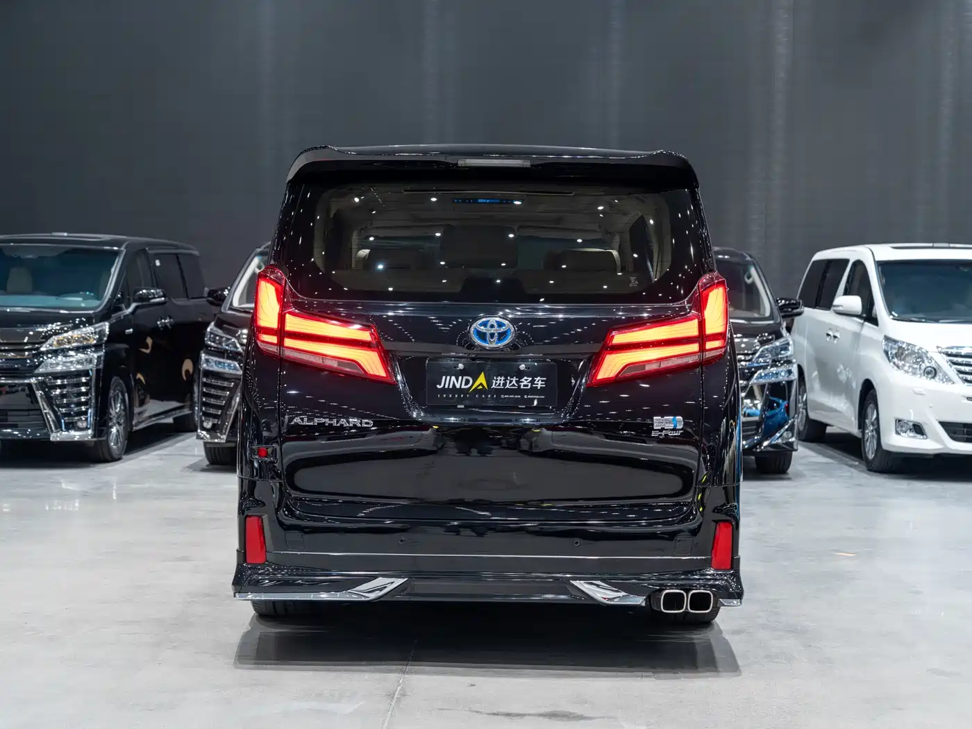 Toyota Alphard 2019 Hybrid 2.5L Luxury фото 3