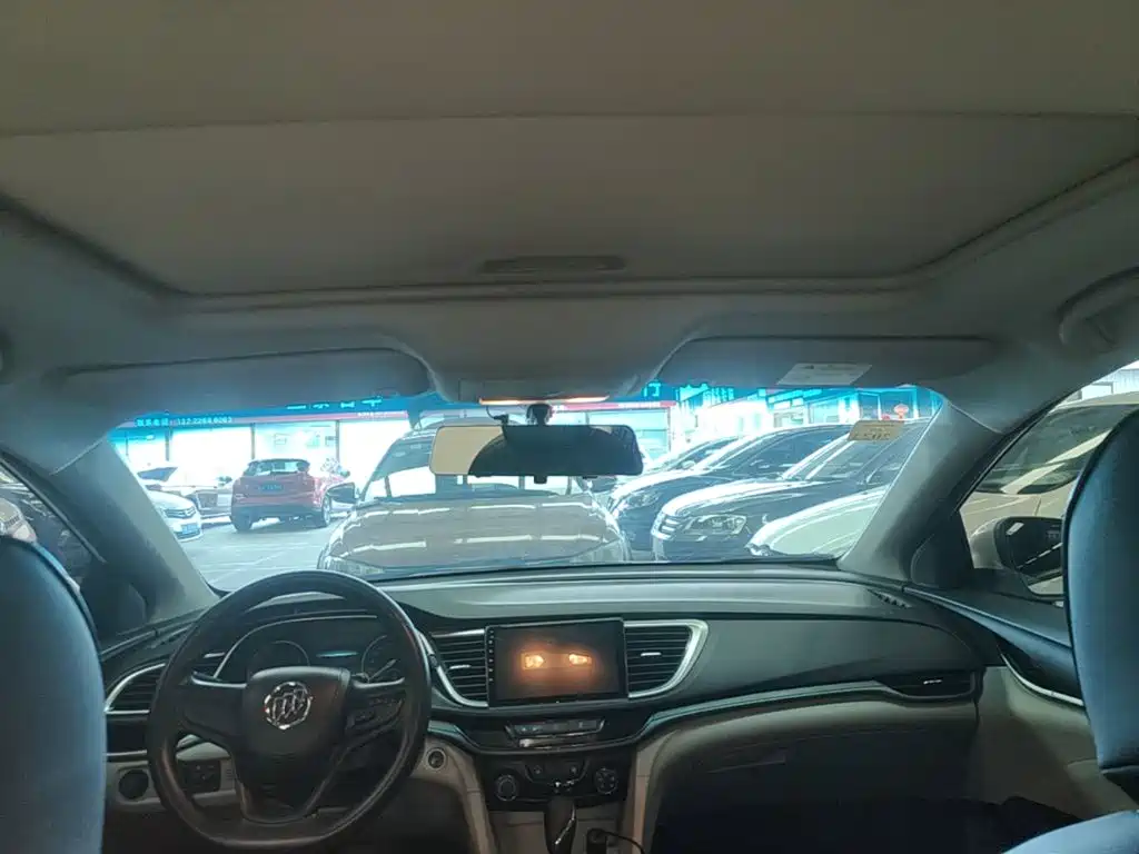 Фото 18 - Buick Excelle