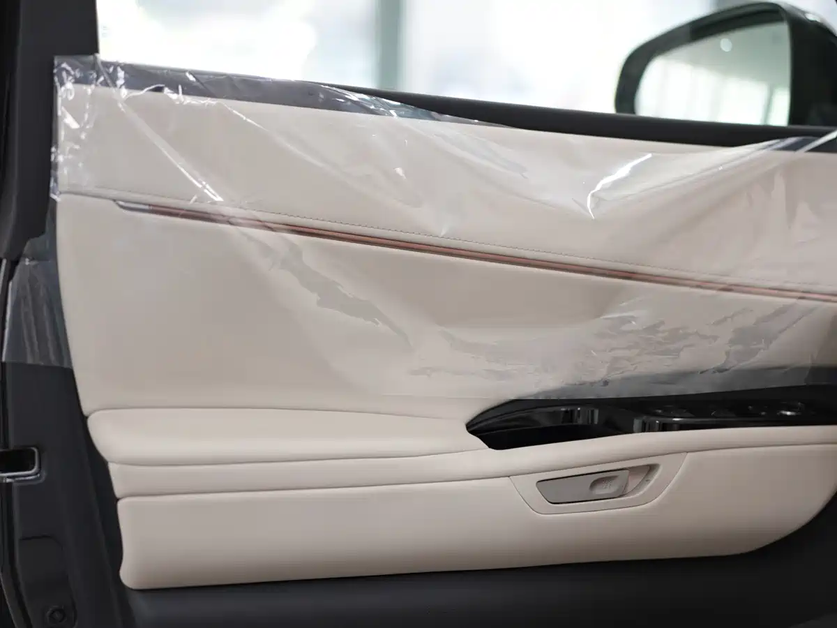 Lexus LM 2025 Model 500h Six-Seater Prestige Edition фото 19