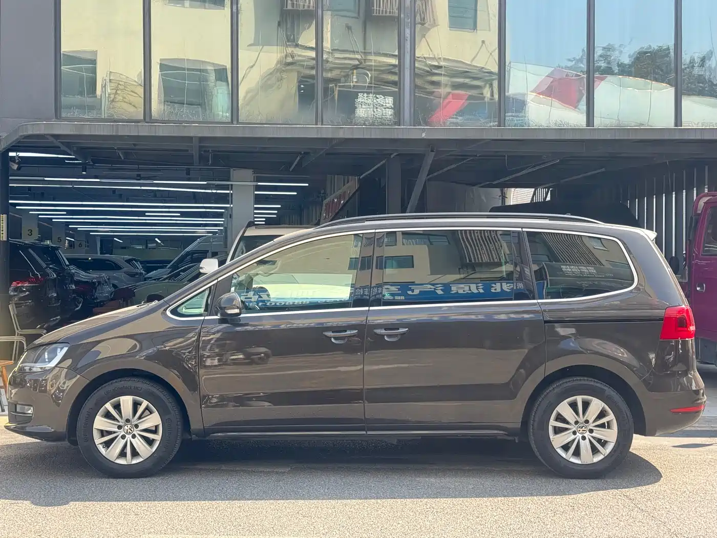 Volkswagen Sharan 2014 2.0TSI Comfort фото 6