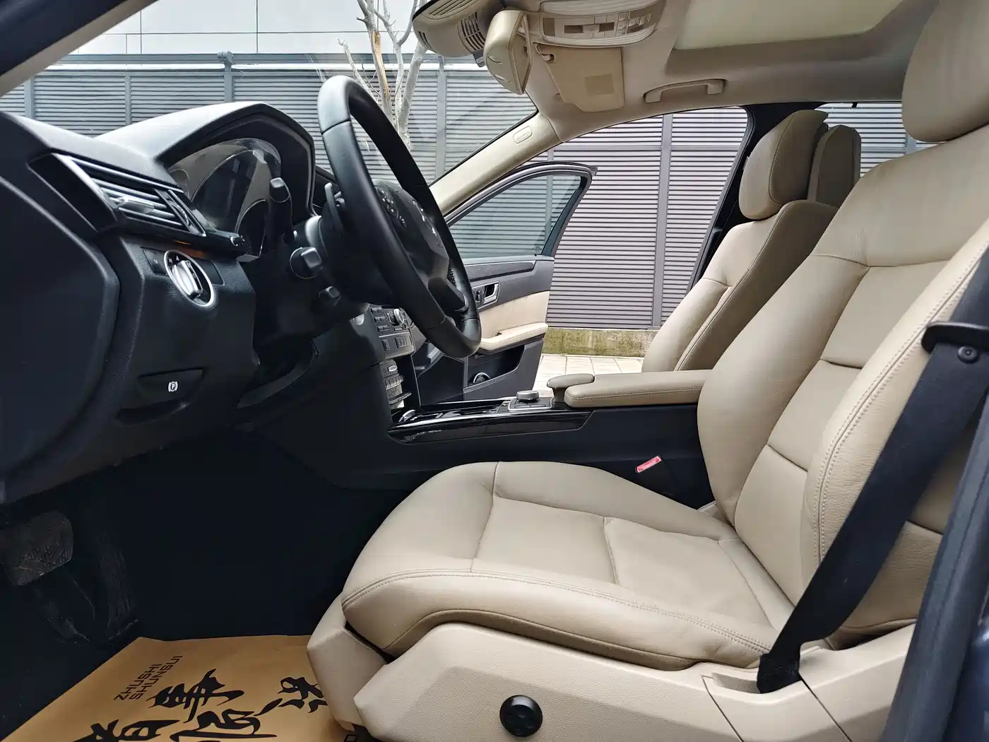 Mercedes-Benz E-Class 2010 E 300 L Fashion фото 7