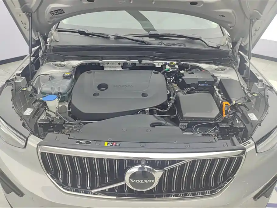 Фото 10 - Volvo XC40