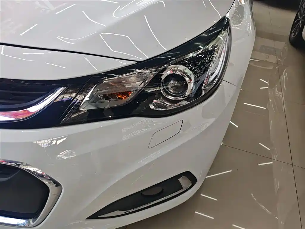 Chevrolet Malibu 2018 530T Automatic Luxury Edition фото 18