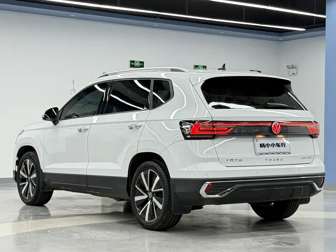 Volkswagen Tharu 2024 300TSI 2WD Bright Moon Edition фото 6