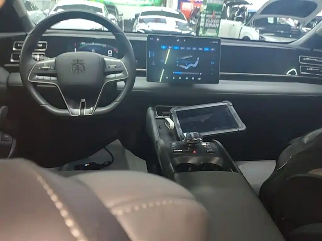 BYD Qin L 2024 DM-i 120KM Leading фото 10