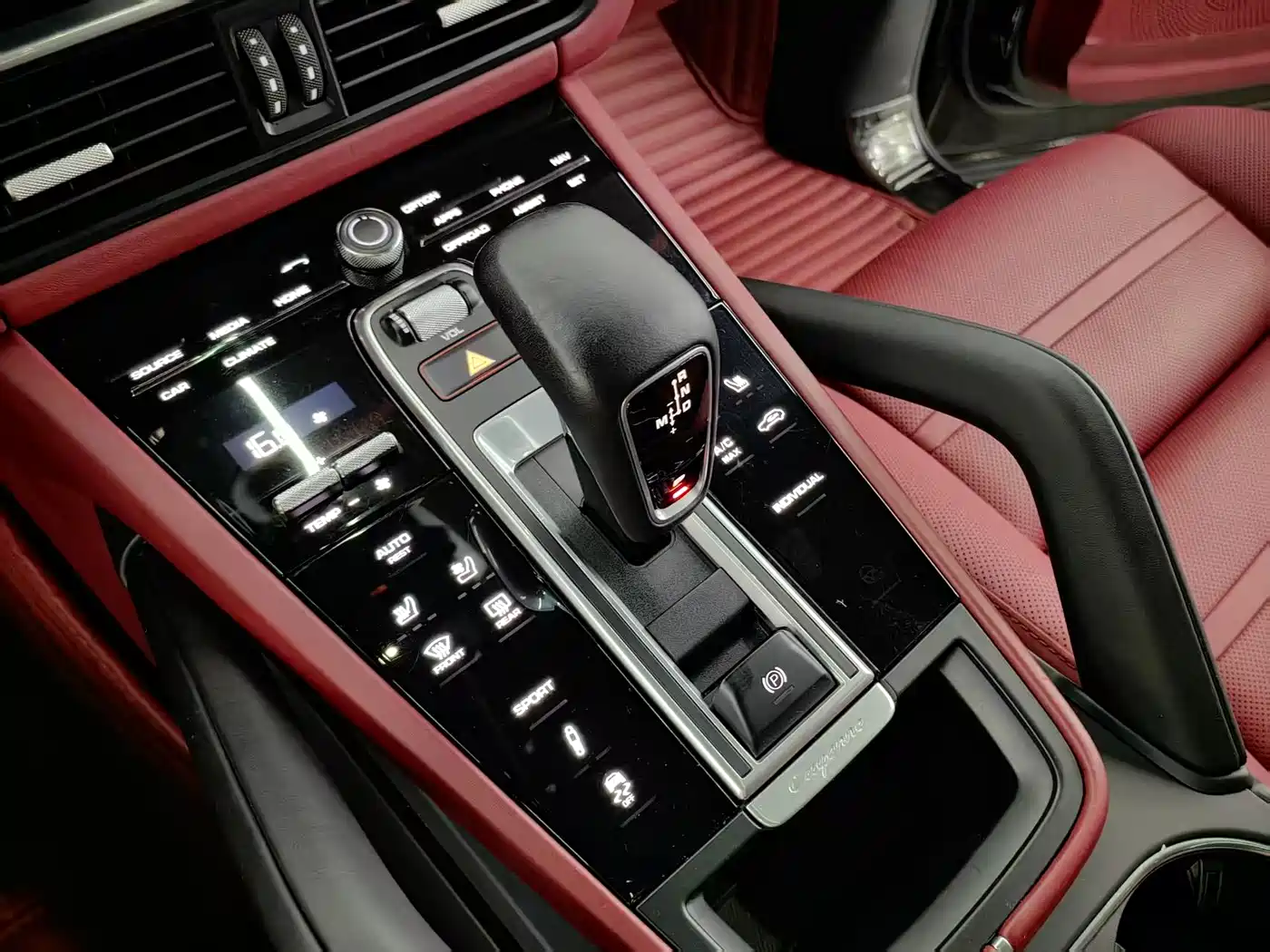 Porsche Cayenne 2019 Cayenne 3.0T фото 10