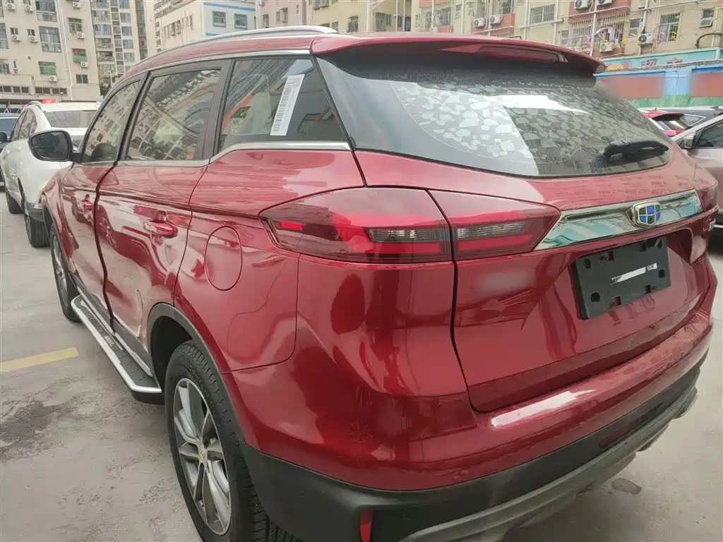 Фото 5 - Geely Atlas