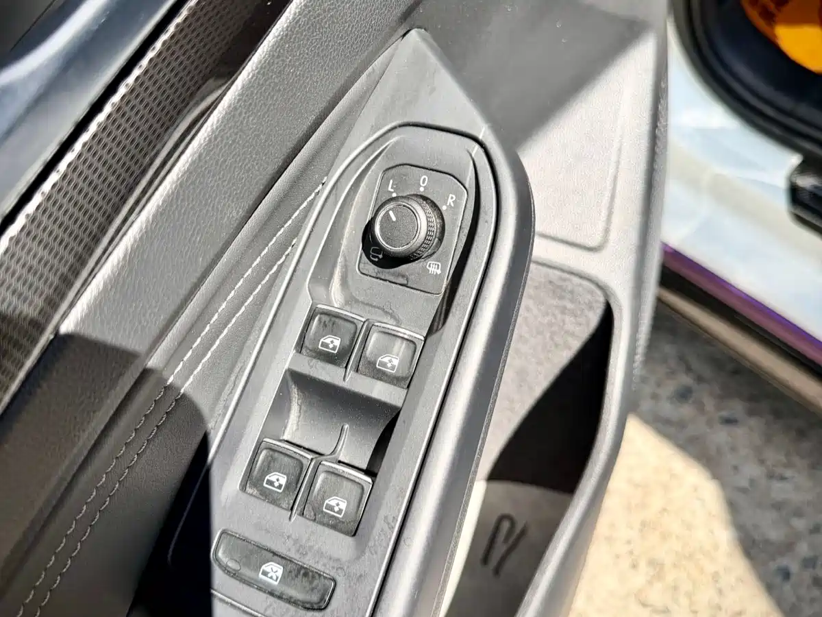 Volkswagen Golf 2023 280TSI DSG R-Line Lite фото 17