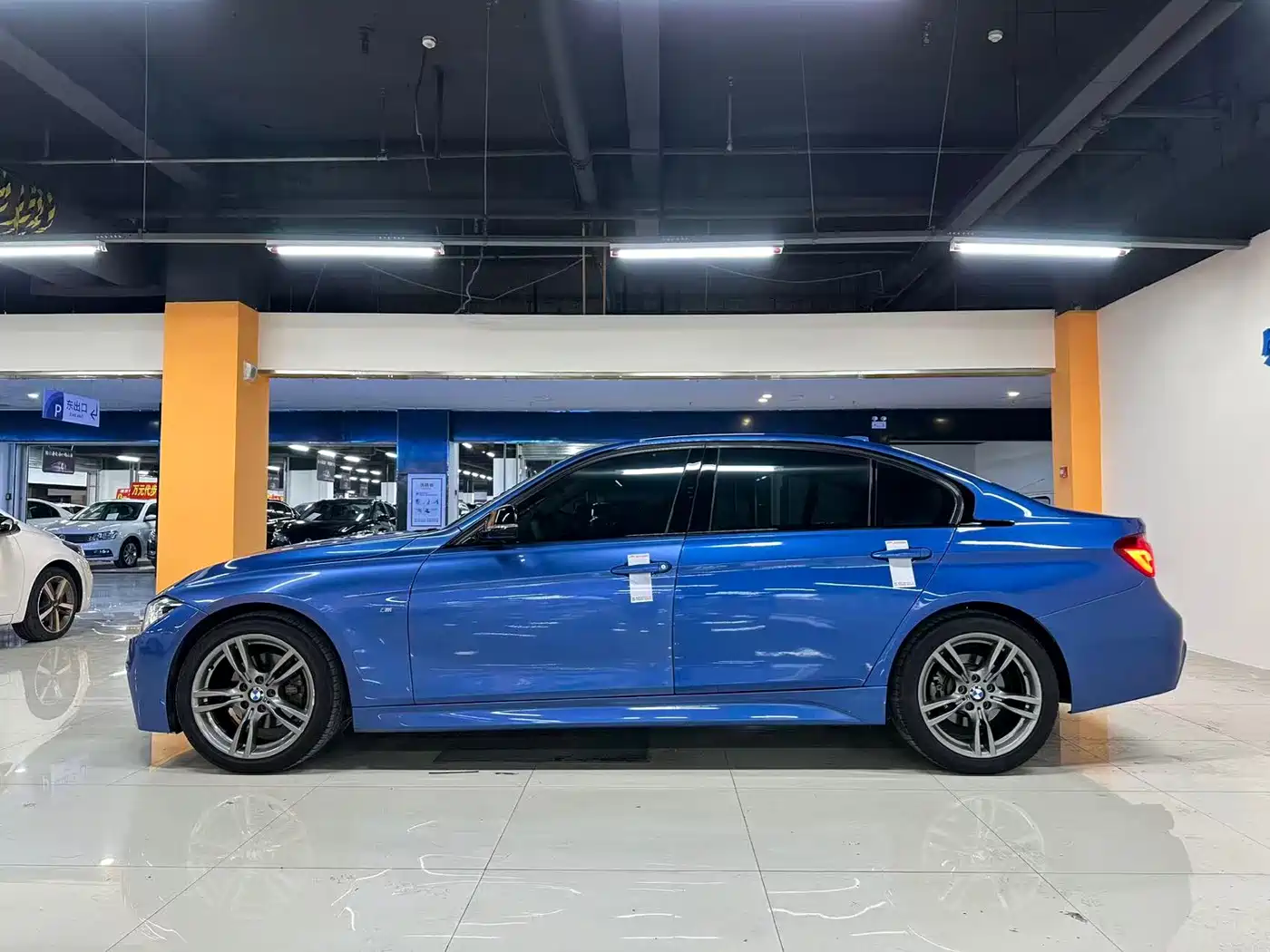 BMW 3 Series 2018 320Li M Sport Black Night Edition фото 9