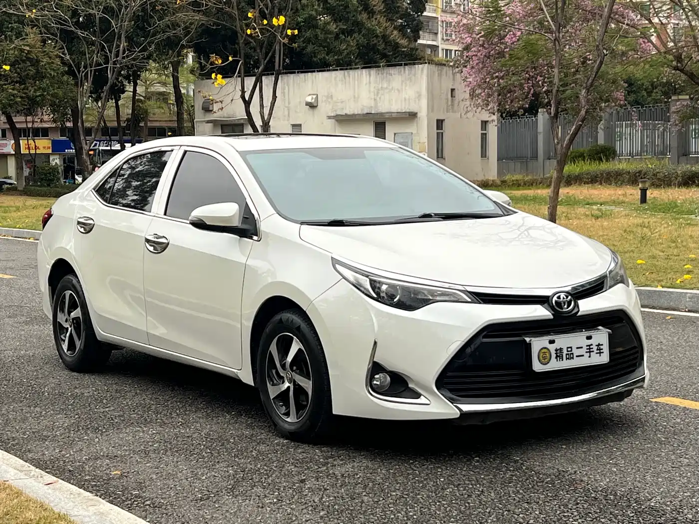 Toyota Levin 2017 Facelift 185T CVT Elite (China V) фото 3