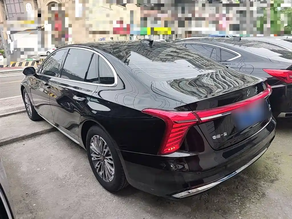 Hongqi H5 2024 1.5T DCT Smart Connect Flag Rhythm Edition фото 5