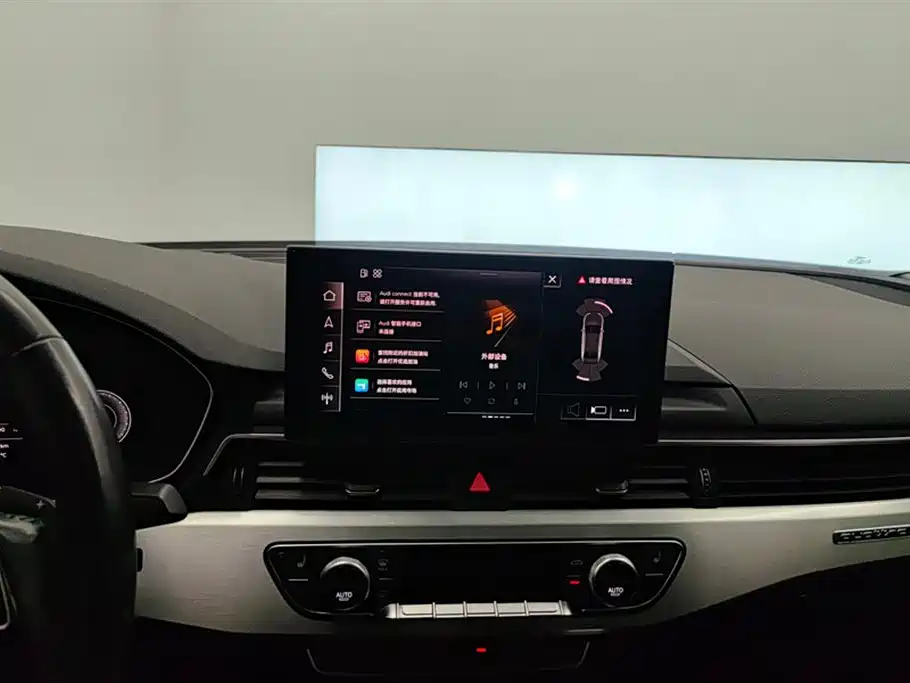 Audi A4L 2020 40 TFSI quattro Luxury Dynamic фото 13