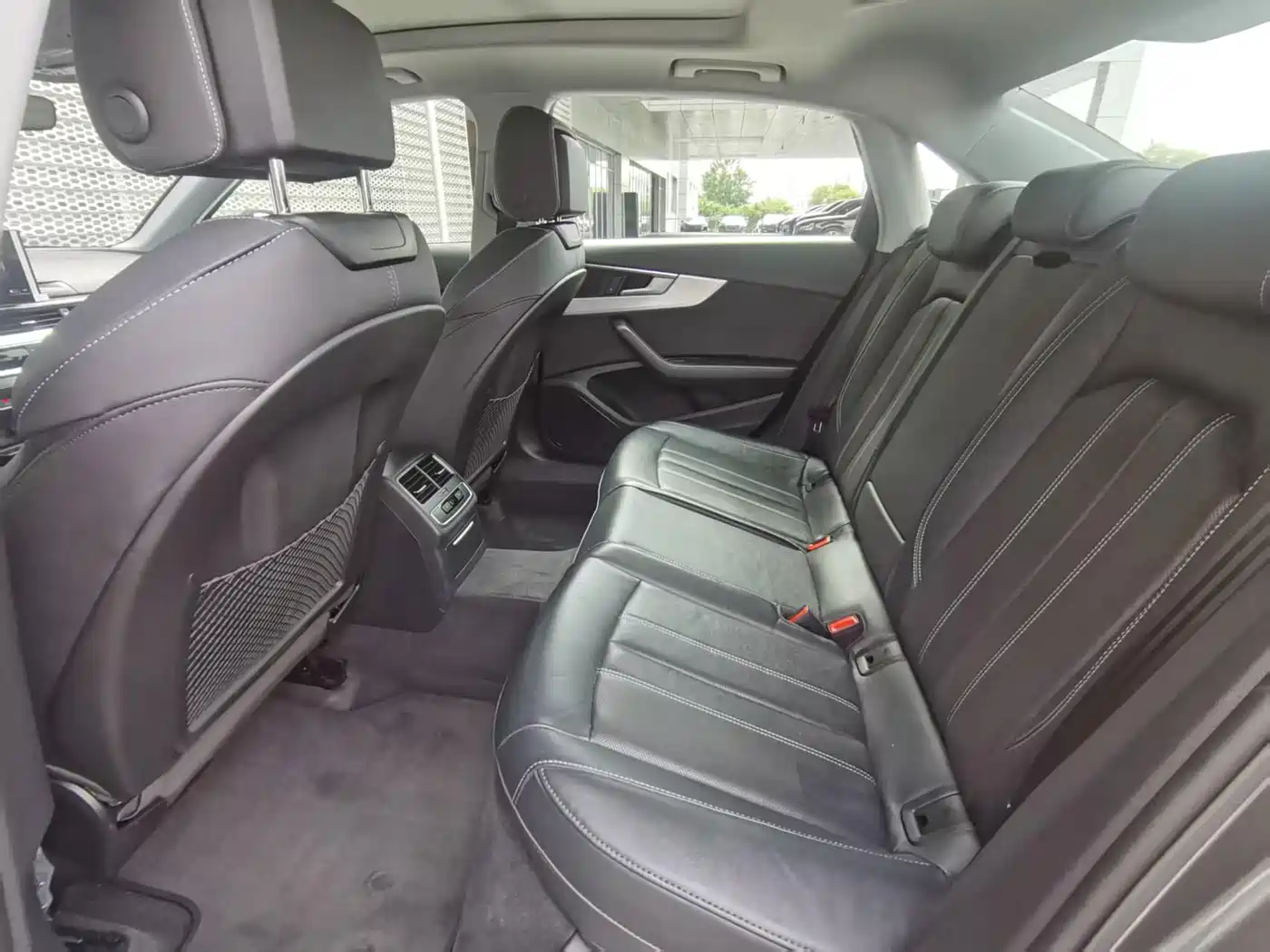 Audi A4L 2020 40 TFSI quattro Luxury Dynamic фото 10