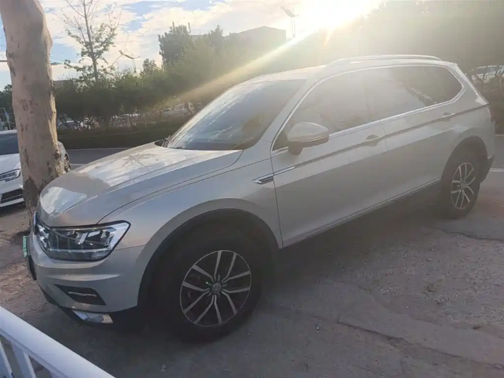 Volkswagen Tiguan L 2018 330TSI Automatic 2WD Luxury Edition