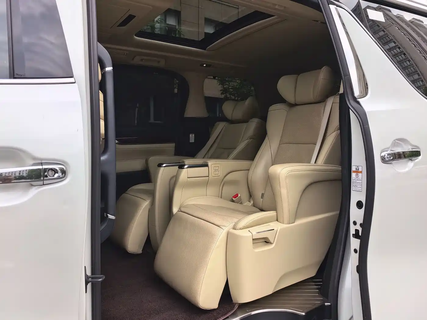 Toyota Alphard 2015 3.5L Luxury Edition фото 7