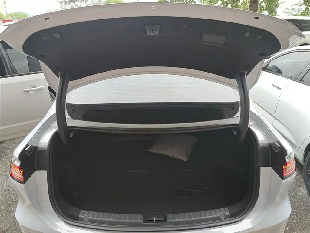 Geely Galaxy Galaxy A7 2025 EM-i фото 19