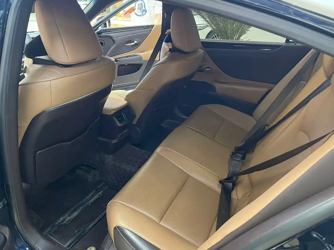 Lexus ES 2021 200 Excellence Edition фото 8