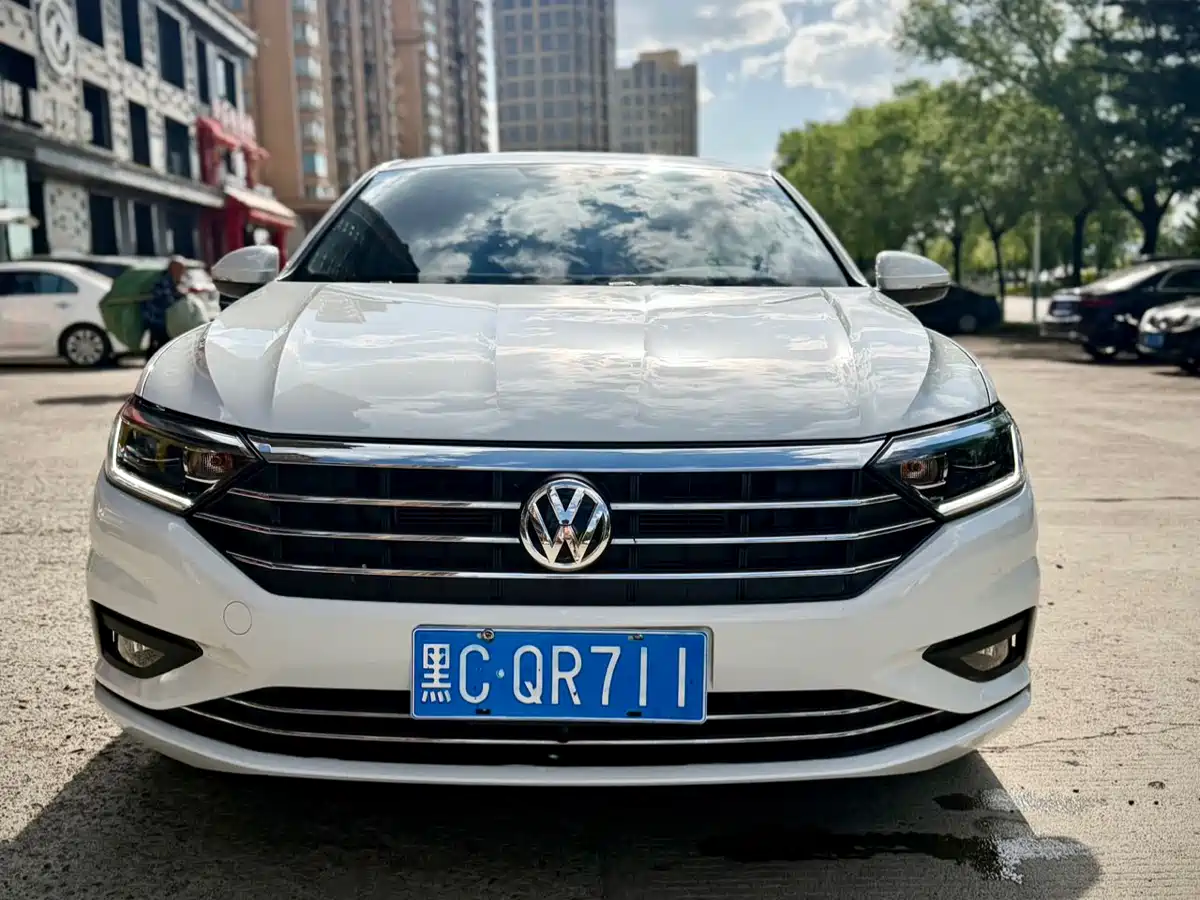 Volkswagen Sagitar 2022 280TSI DSG Surpassing Edition фото 2