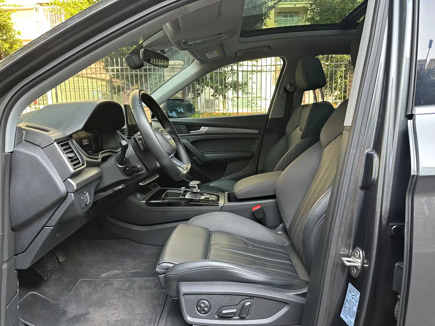 Audi Q5L 2022 40T Luxury Dynamic фото 2