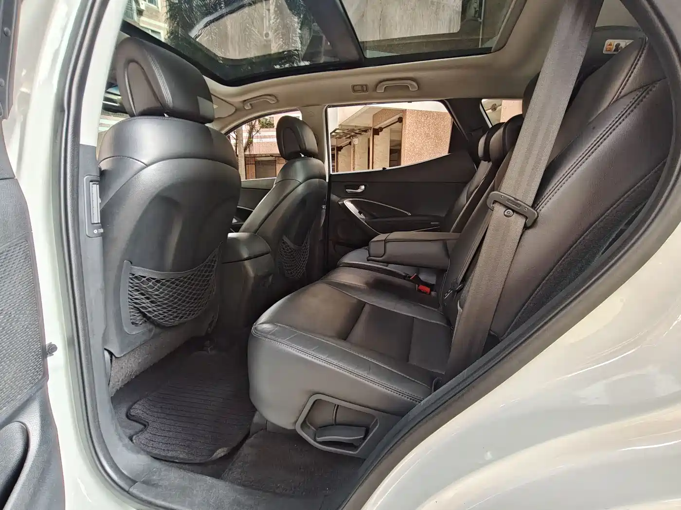 Hyundai Santa Fe 2015 2.4L Automatic 2WD Smart 5-seater фото 17