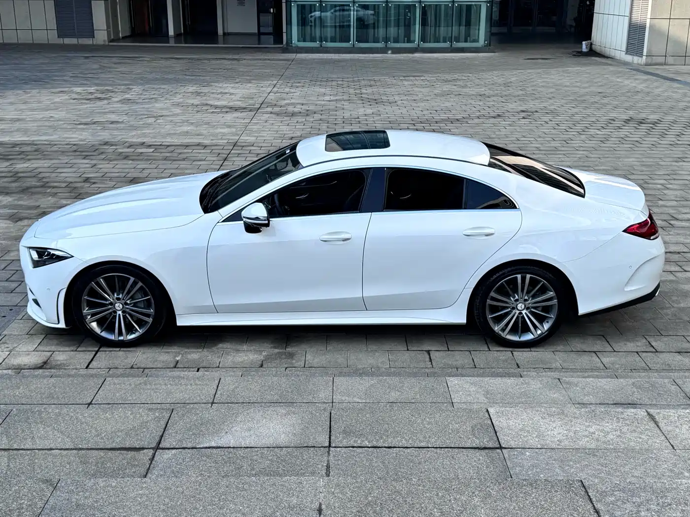 MERCEDES-BENZ CLS